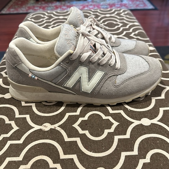 Women’s New Balance 696 - W9.5 - Picture 4 of 6